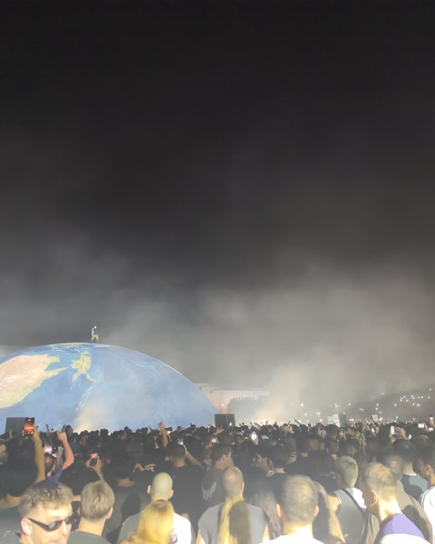 Kanye West live session card art